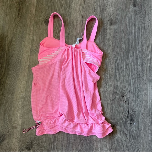 Lululemon tank with build in bra size 6 - Picture 2 of 2